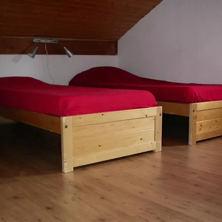 A 1800 A 150m Des Pistes - 3 Pieces 7 Personnes Mae-0785